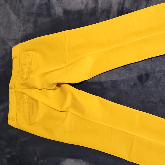 Banana republic Capri size 2 petite - Picture 2 of 4